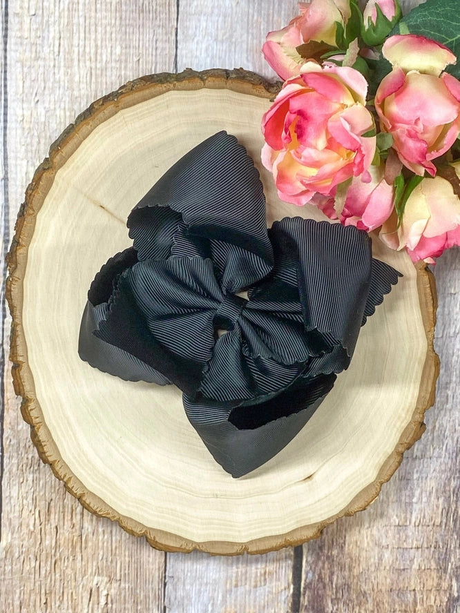 Scalloped Black Bow